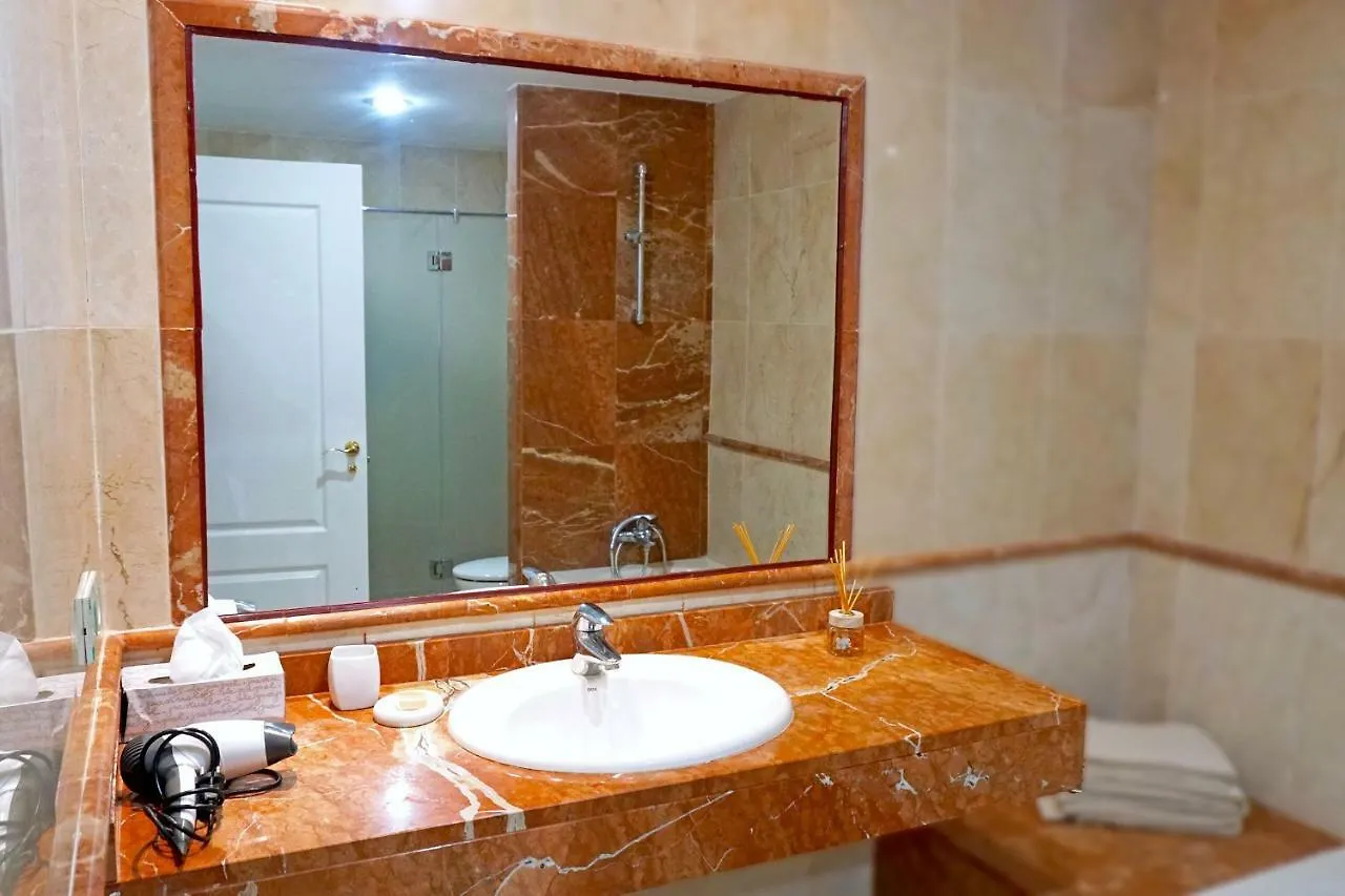 Marbella Apartment - Luxury & Spacious Next To Marriott Playa Andaluza - Private Heated Jacuzzi Estepona